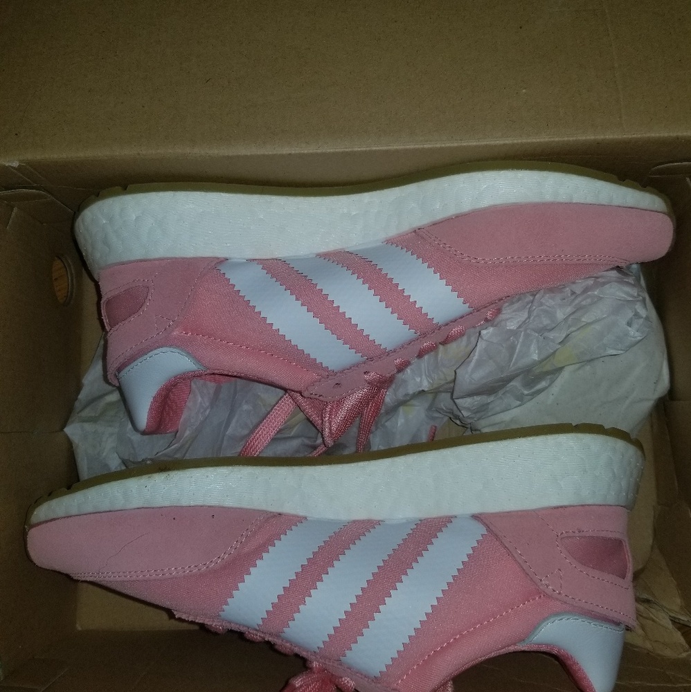 Women's Adidas size 7 NWT